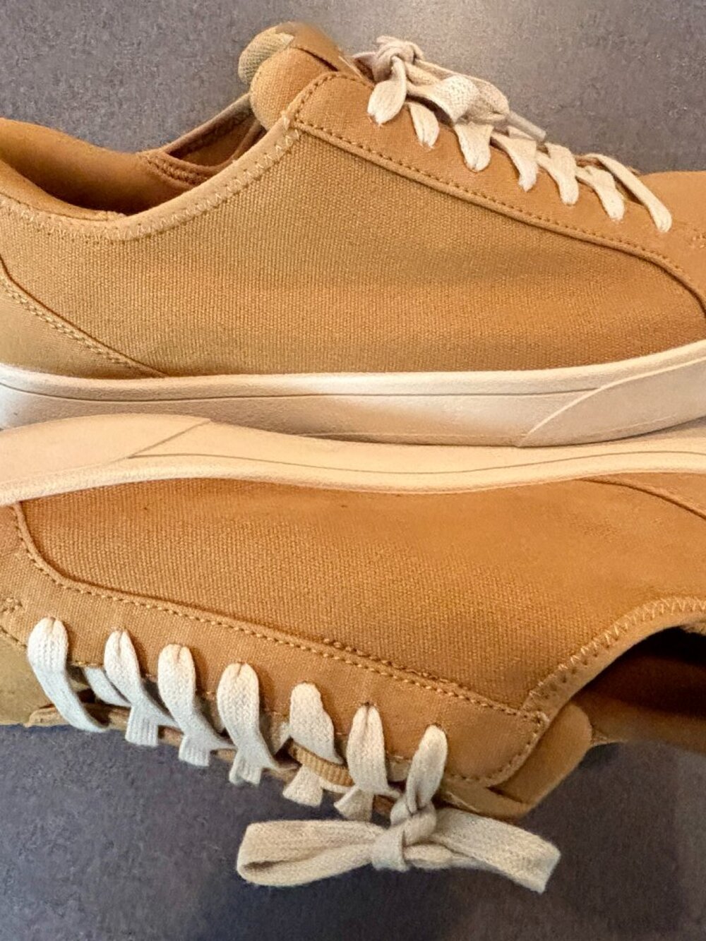 ~~Kizik Rome Shoes M 8W / W 9.5WBeige Canvas Low Top Hands Free Sneakers